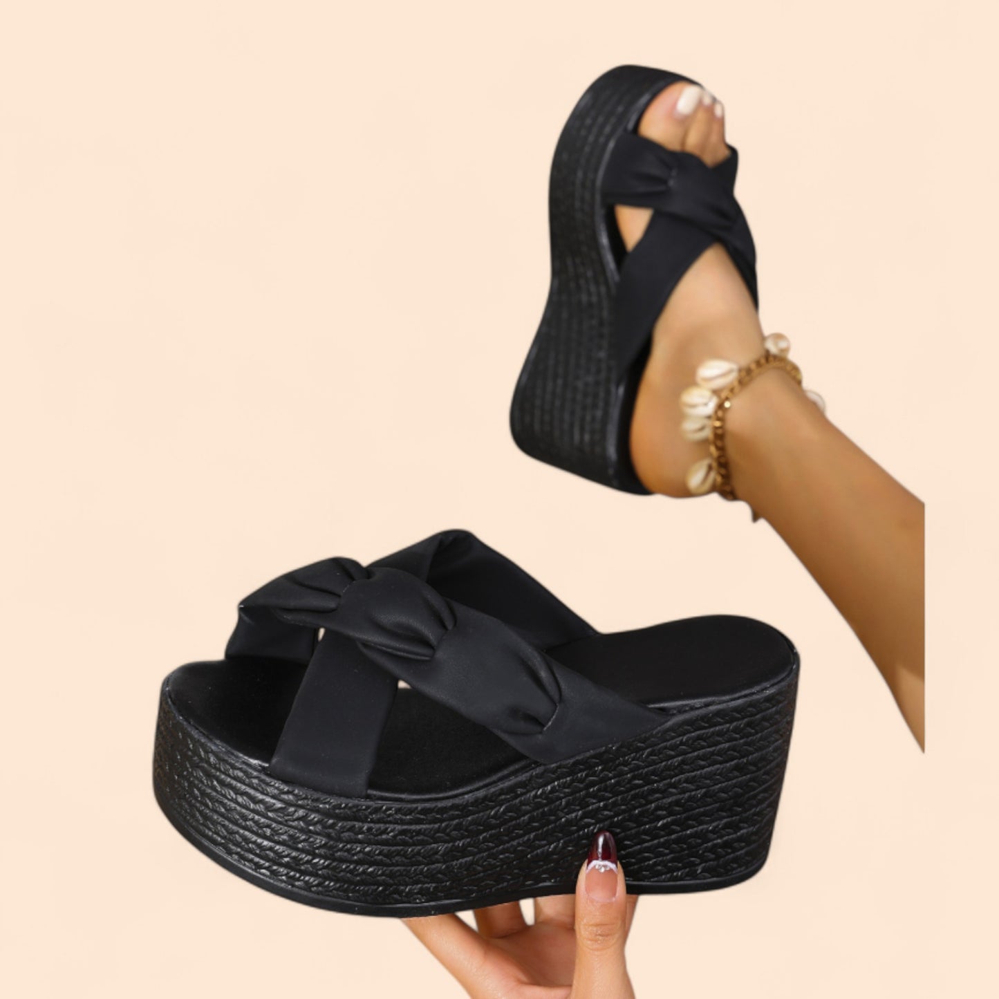 Chanclas Negras Plataforma Pasos con Altura