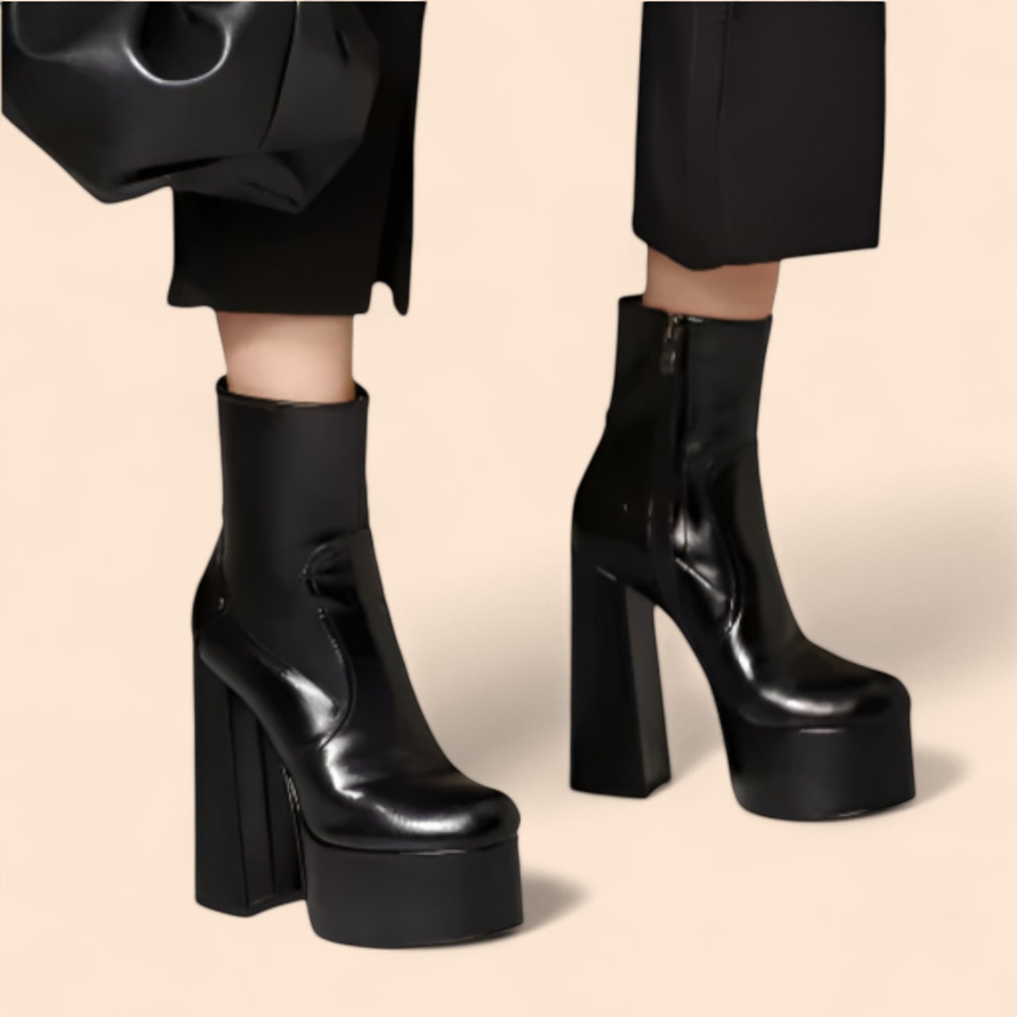 Botines Negros Plataforma Golden Diva