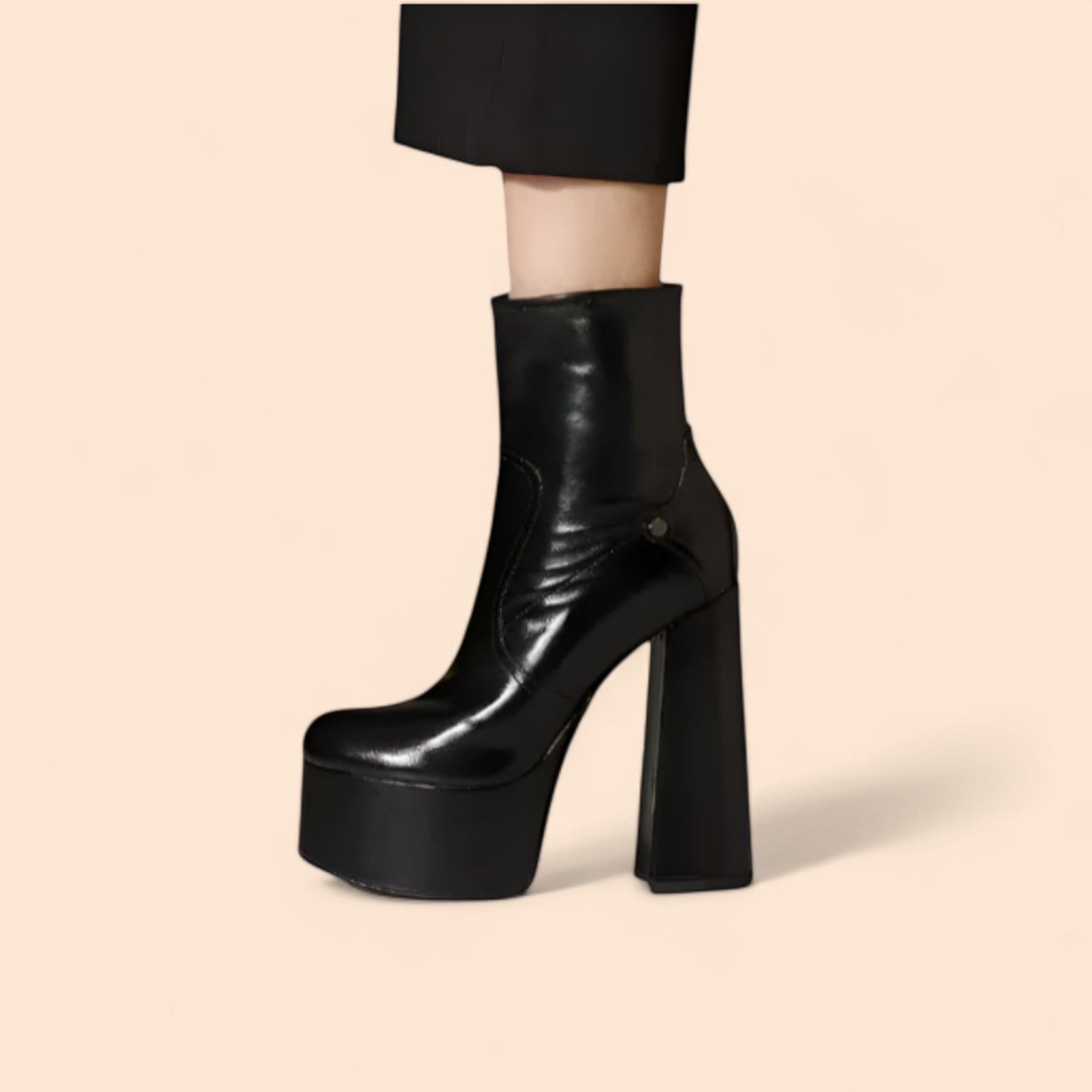 Botines Negros Plataforma Golden Diva